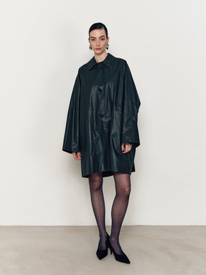 Oversized loose coat with oil-like wax leather coating